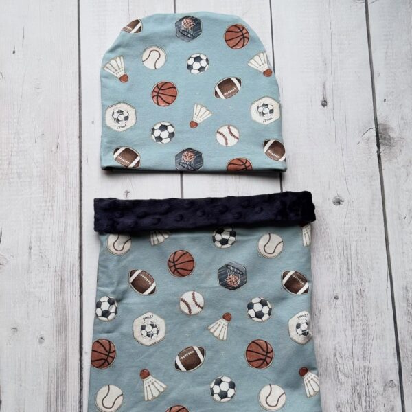 snood sportifs en herbe bleu