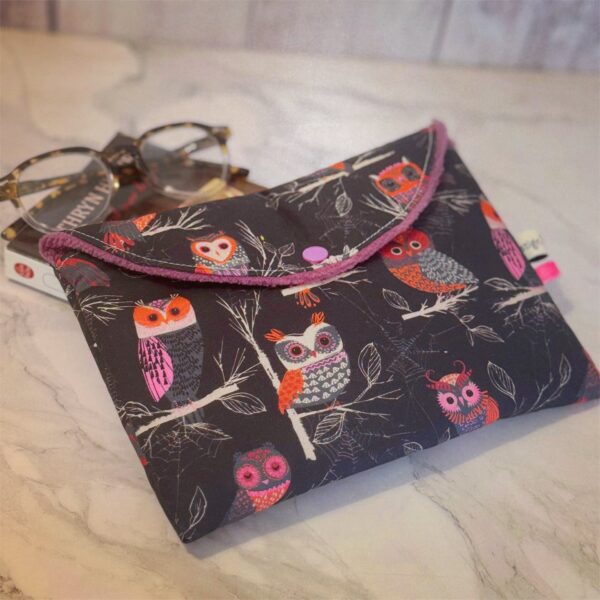 petite pochette à livres hiboux noirs