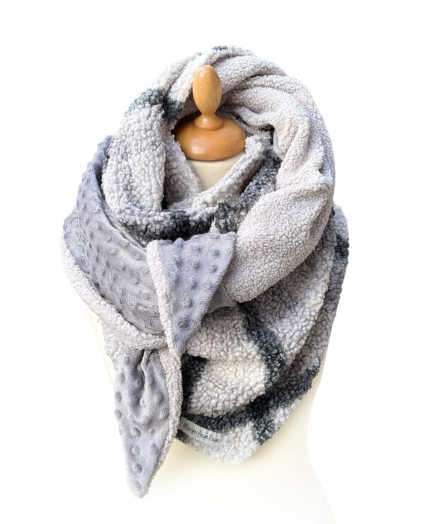 Foulard moelleux gris