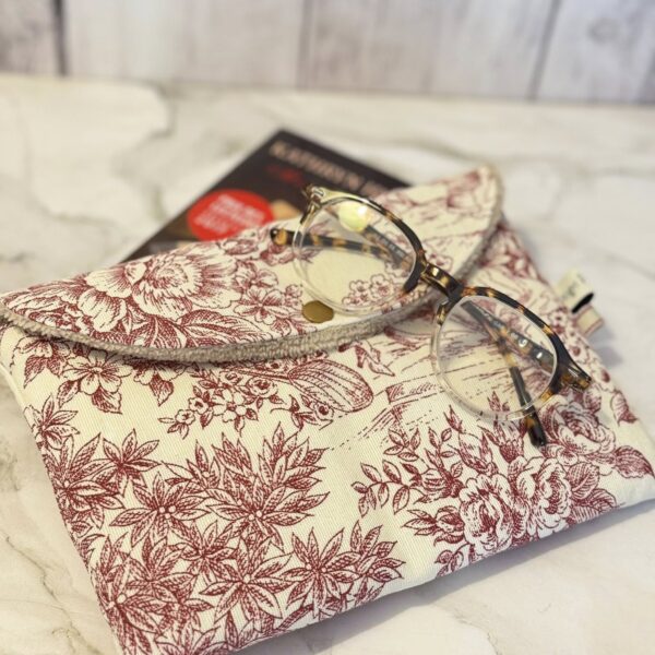 Petite pochette à livre toile de Jouy grenat
