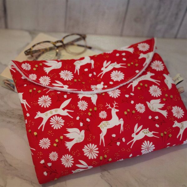 Petite pochette à livre rouge